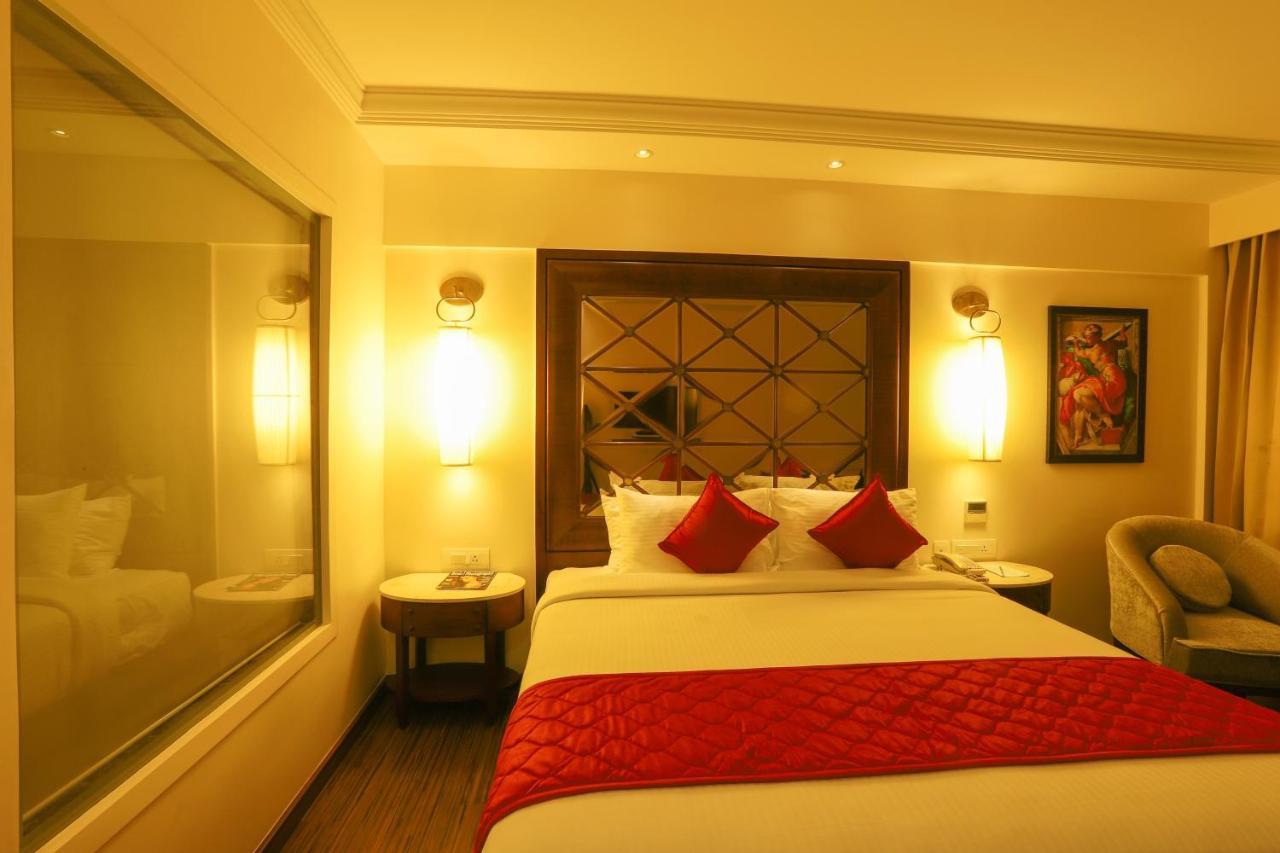 The Saibaba Hotel Chennai Exterior photo