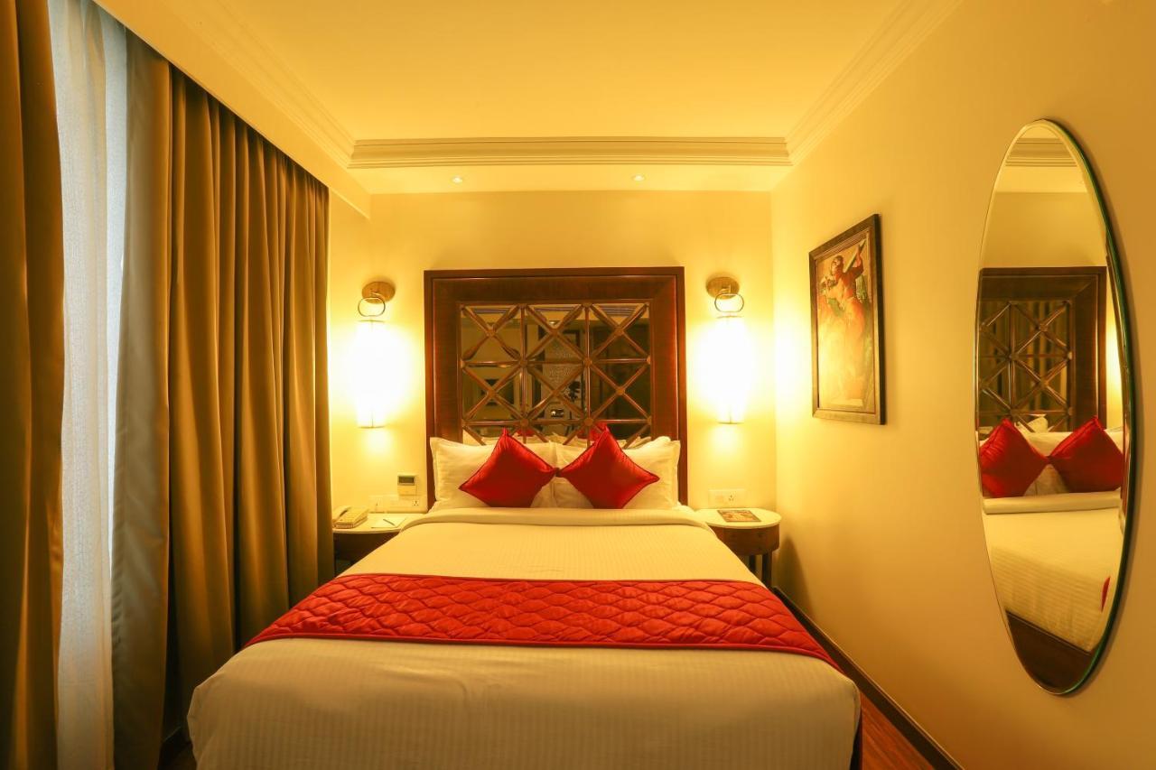 The Saibaba Hotel Chennai Exterior photo