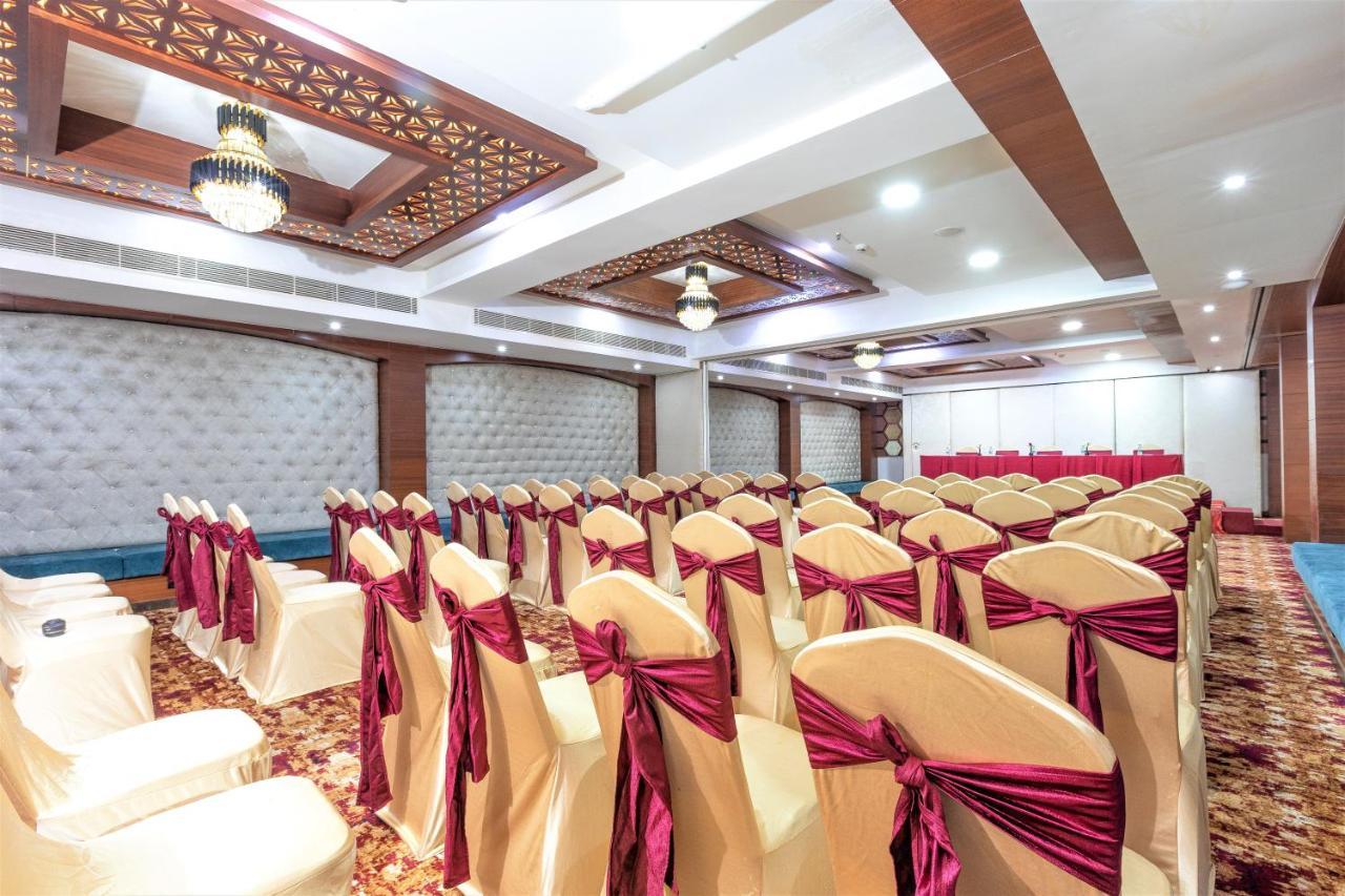 The Saibaba Hotel Chennai Exterior photo