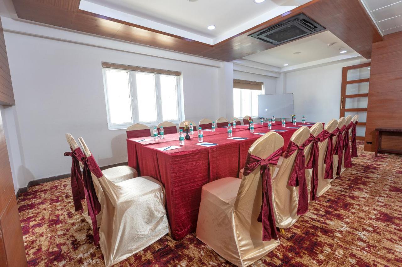 The Saibaba Hotel Chennai Exterior photo